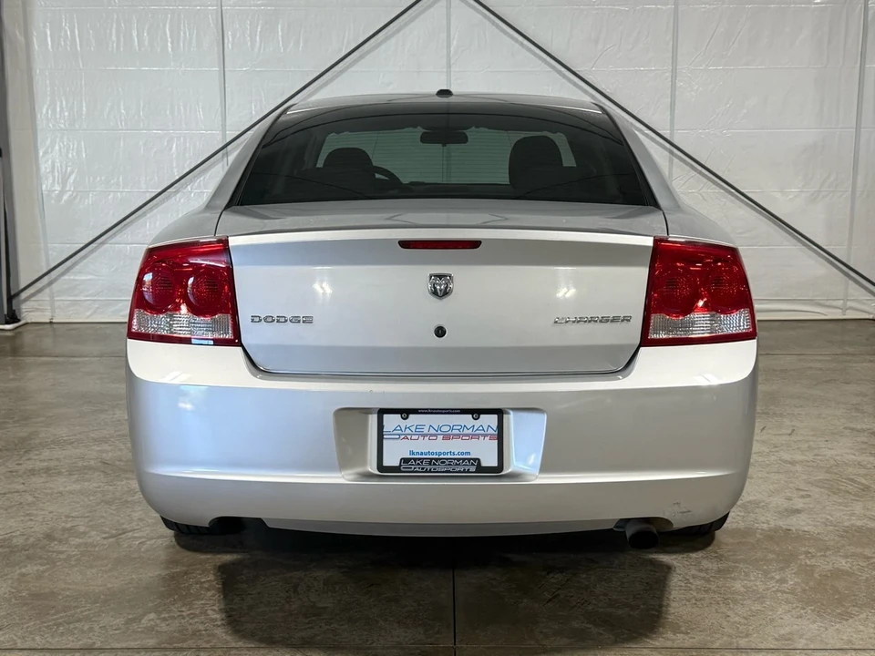 2010 Dodge Charger 6th Gen - Image 9 of 21