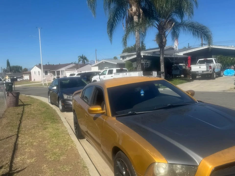 2010 Dodge Charger 6th Gen - Image 2 of 2