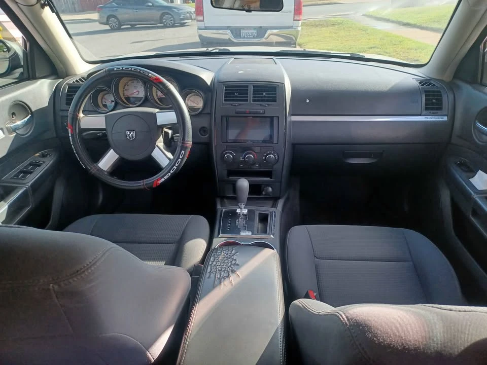 2010 Dodge Charger 6th Gen - Image 5 of 9