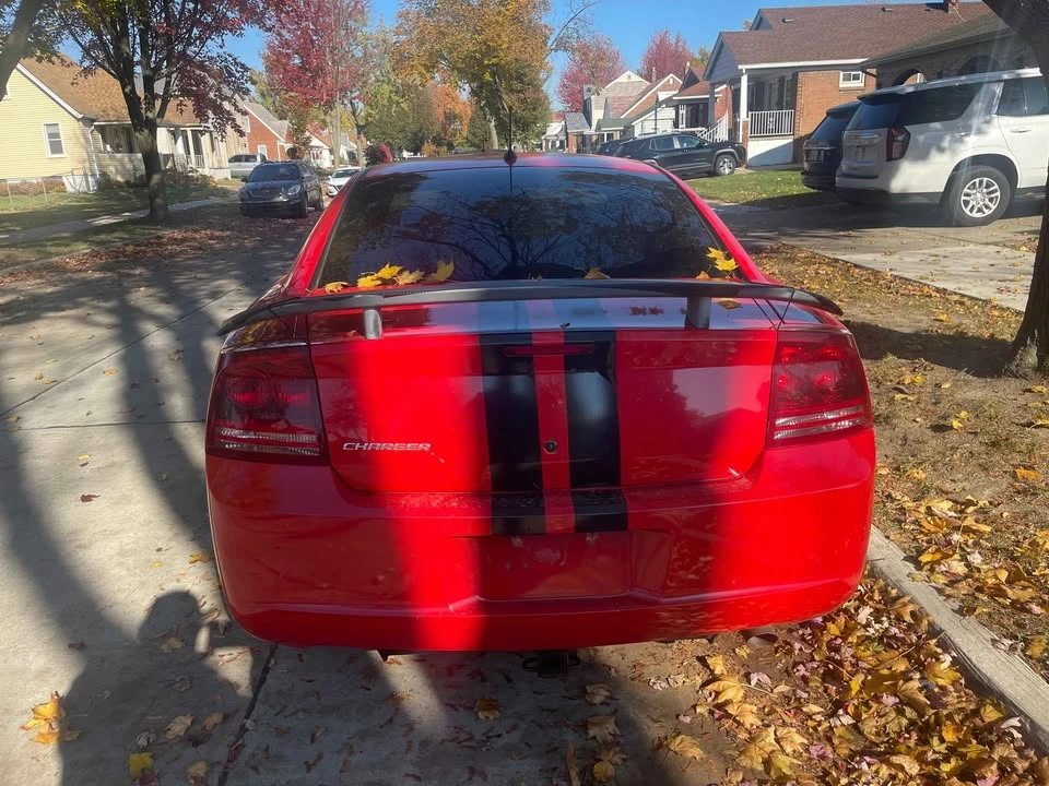 2010 Dodge Charger 6th Gen - Image 5 of 7
