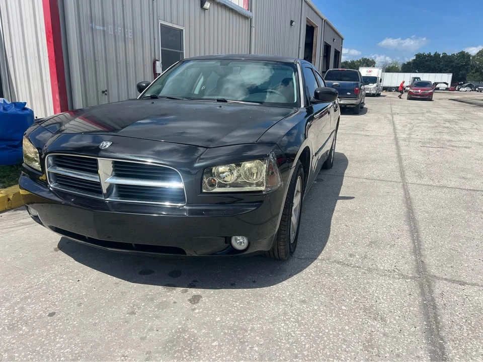 2010 Dodge Charger 6th Gen - Image 2 of 7