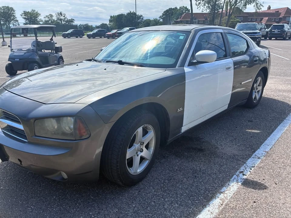 2010 Dodge Charger 6th Gen - Image 3 of 5