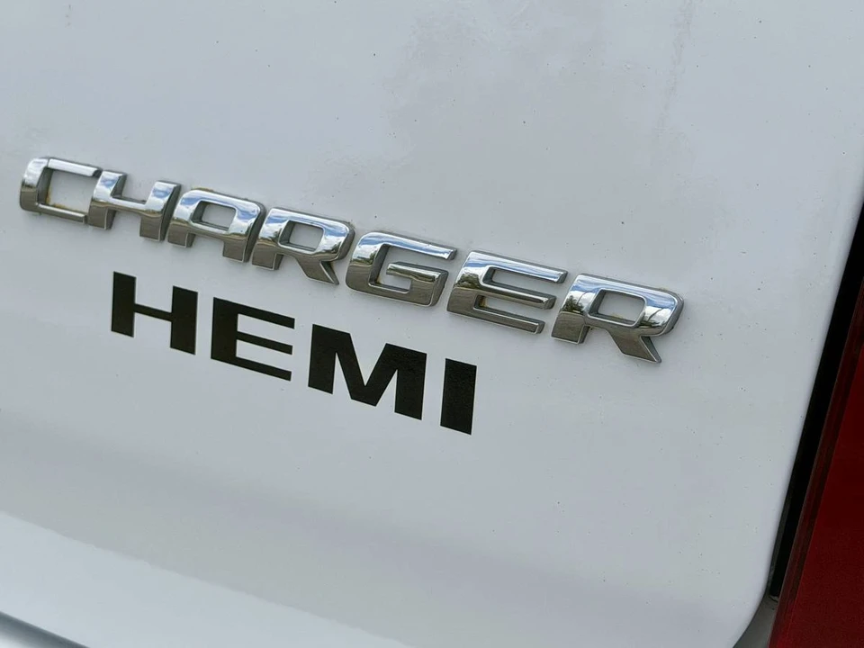 2010 Dodge Charger 6th Gen - Image 15 of 19