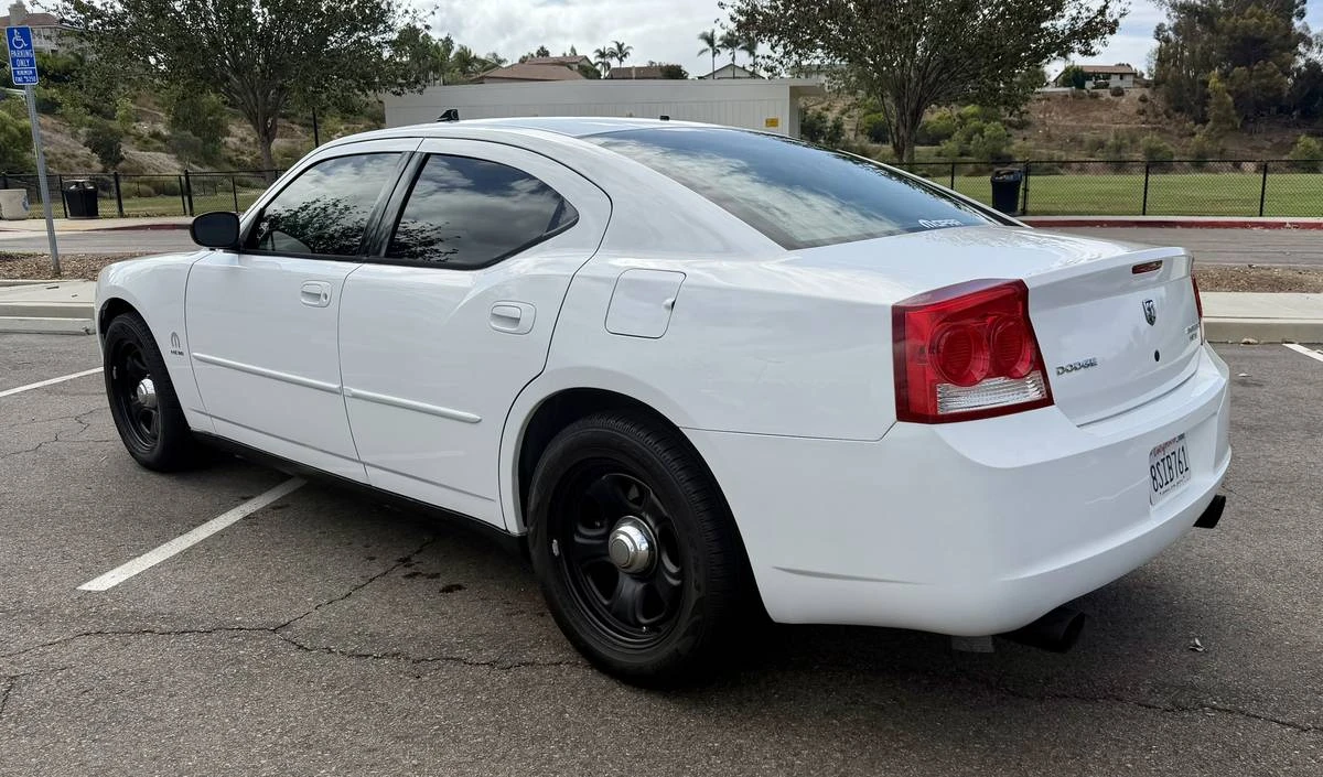 2010 Dodge Charger 6th Gen - Image 3 of 19