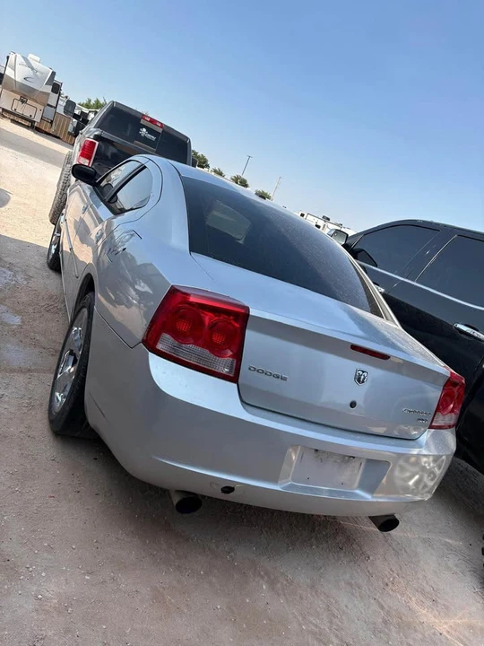 2010 Dodge Charger 6th Gen - Image 2 of 3