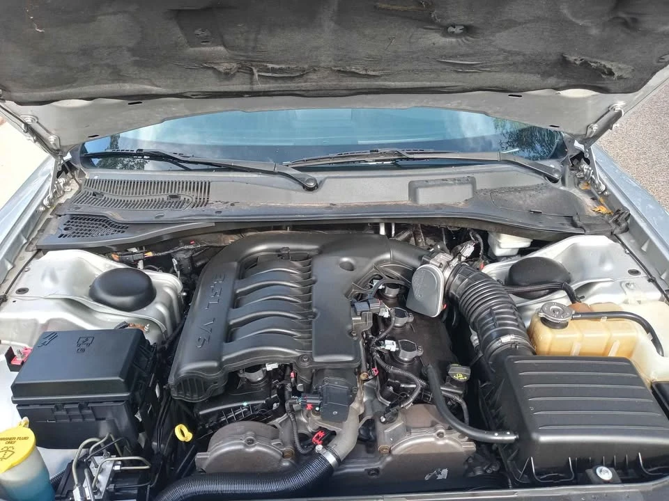 2010 Dodge Charger 6th Gen - Image 6 of 6