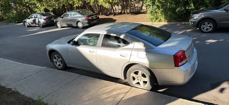 2010 Dodge Charger 6th Gen - Image 4 of 4