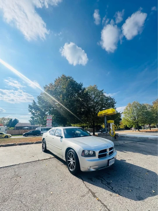 2010 Dodge Charger 6th Gen - Image 4 of 5