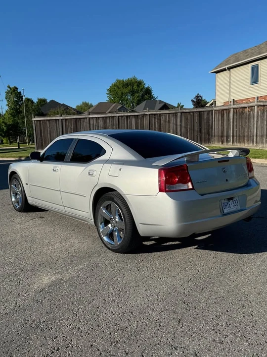 2010 Dodge Charger 6th Gen - Image 5 of 5