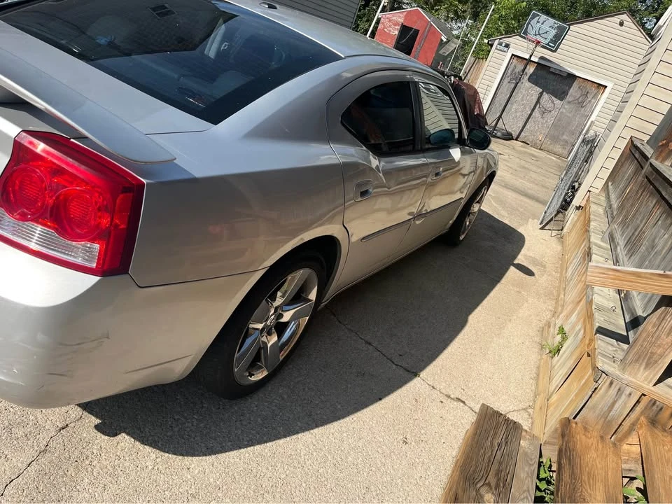 2010 Dodge Charger 6th Gen - Image 7 of 11