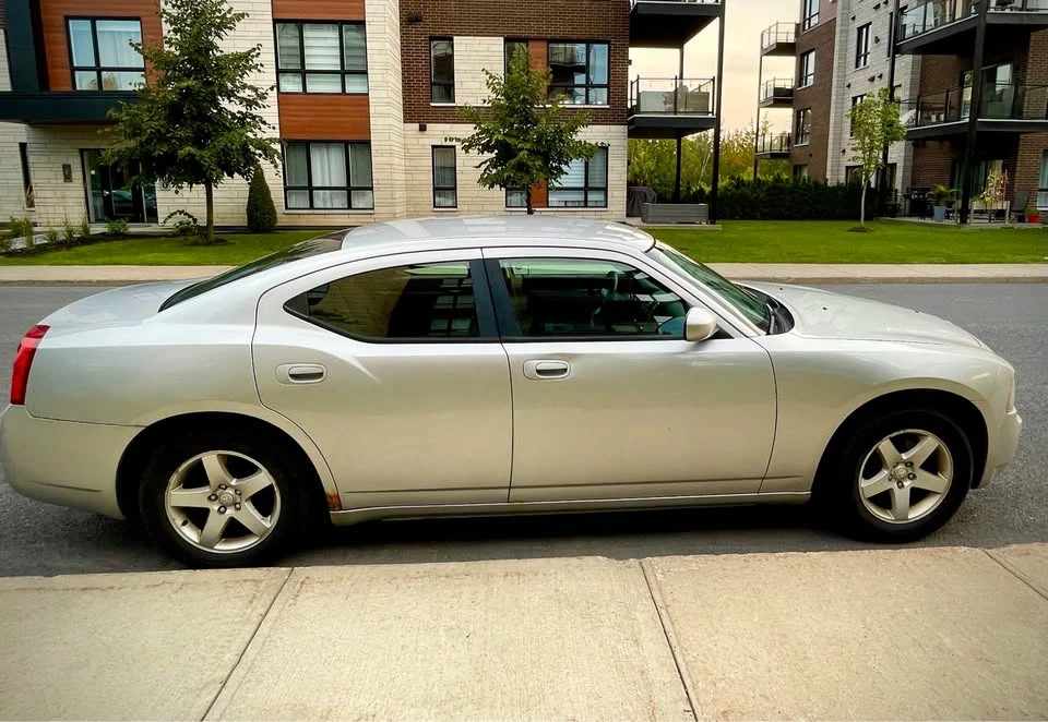 2010 Dodge Charger 6th Gen - Image 3 of 5