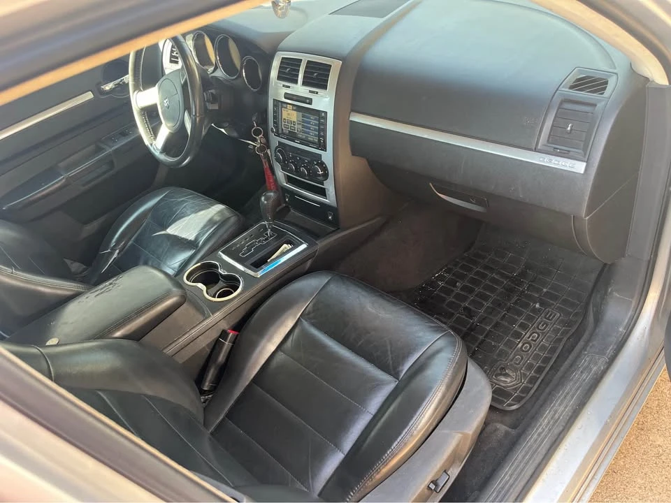 2010 Dodge Charger 6th Gen - Image 6 of 11