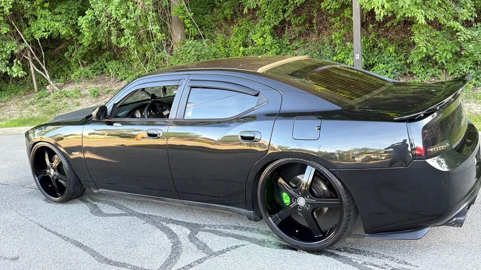 2010 Dodge Charger 6th Gen - Image 10 of 13
