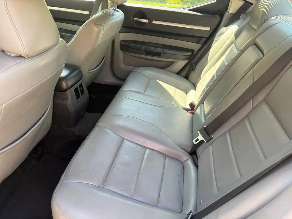 2010 Dodge Charger 6th Gen - Image 4 of 6