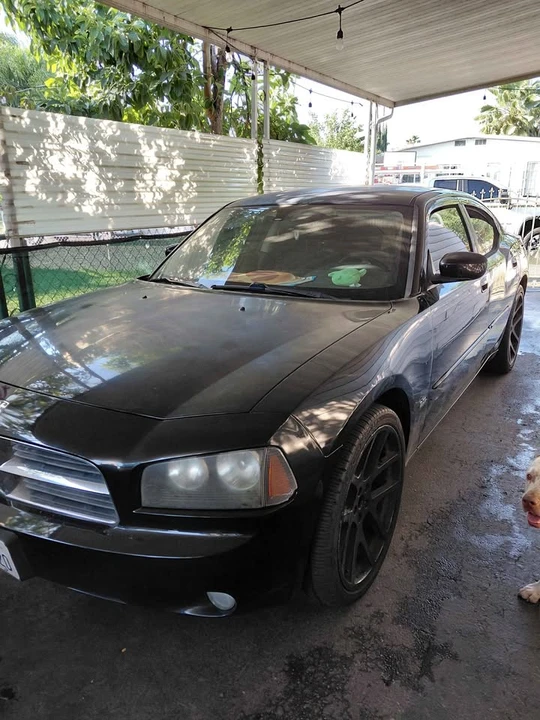 2010 Dodge Charger 6th Gen - Image 4 of 4