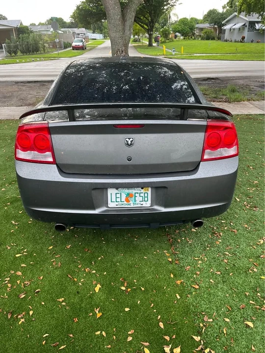 2010 Dodge Charger 6th Gen - Image 2 of 4