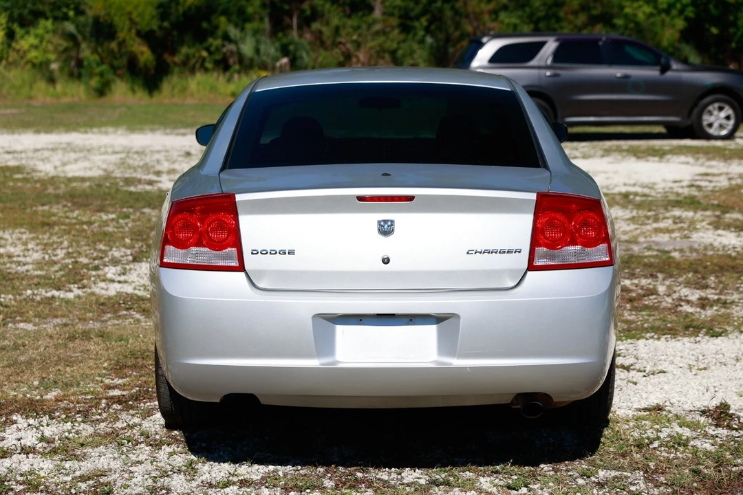 2010 Dodge Charger 6th Gen - Image 9 of 12