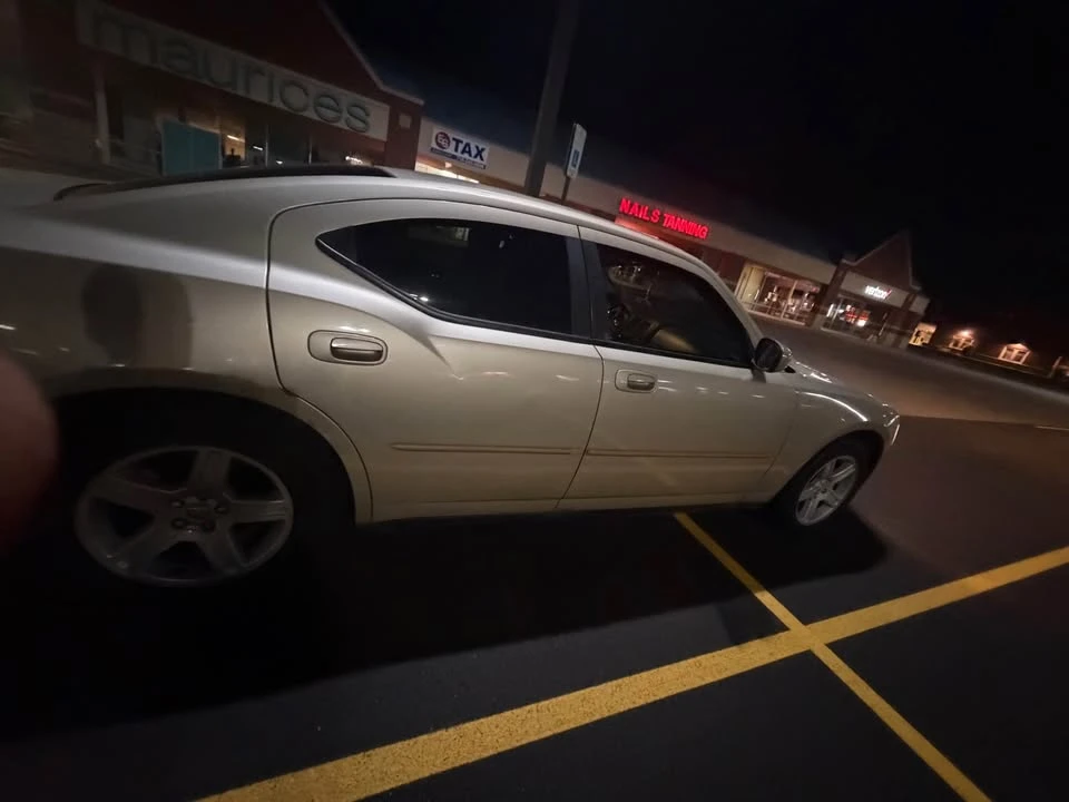 2010 Dodge Charger 6th Gen - Image 3 of 10