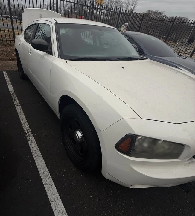 2010 Dodge Charger 6th Gen - Image 3 of 10