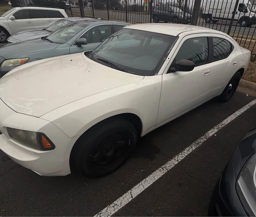 2010 Dodge Charger 6th Gen - Image 4 of 10