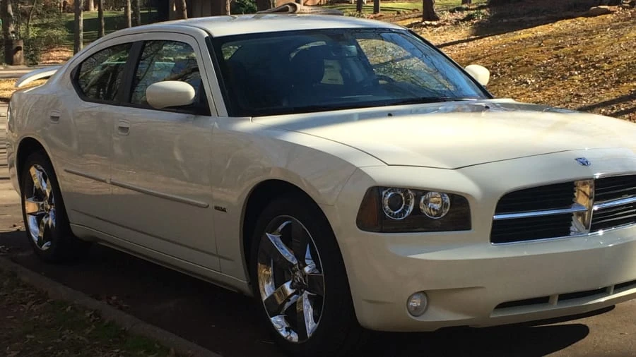 2010 Dodge Charger 6th Gen - Image 9 of 31