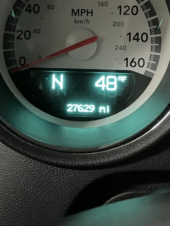 2010 Dodge Charger 6th Gen - Image 19 of 31