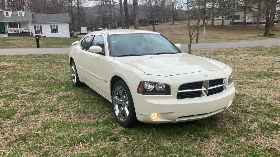 2010 Dodge Charger 6th Gen - Image 5 of 31