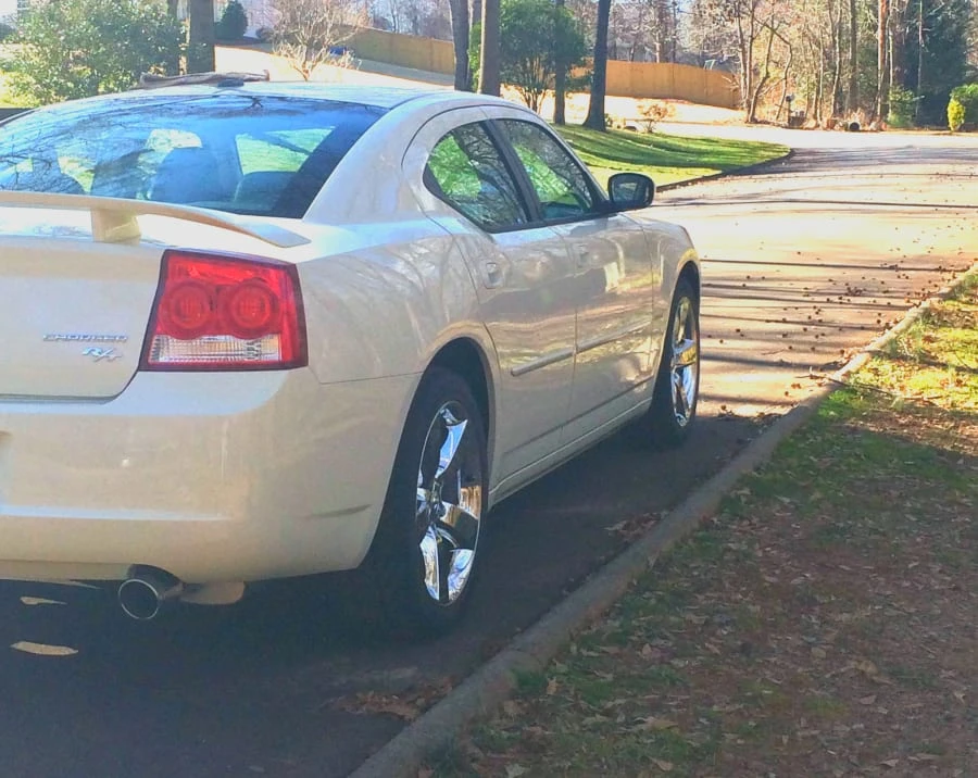 2010 Dodge Charger 6th Gen - Image 13 of 31