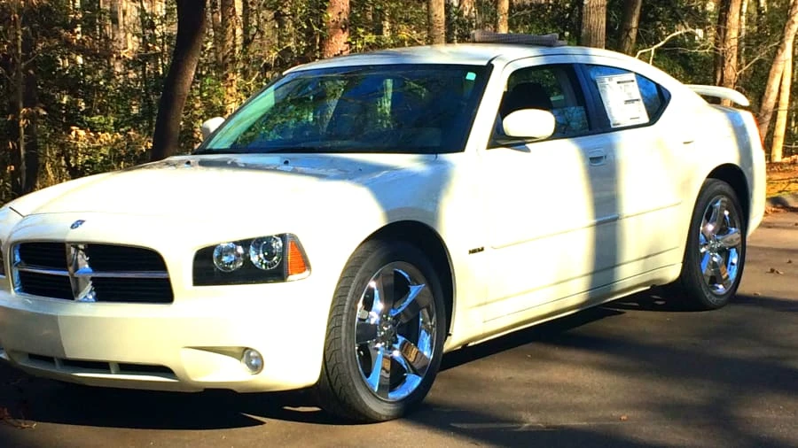 2010 Dodge Charger 6th Gen - Image 11 of 31