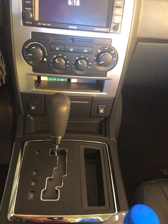 2010 Dodge Charger 6th Gen - Image 27 of 31