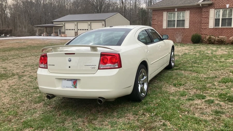 2010 Dodge Charger 6th Gen - Image 7 of 31