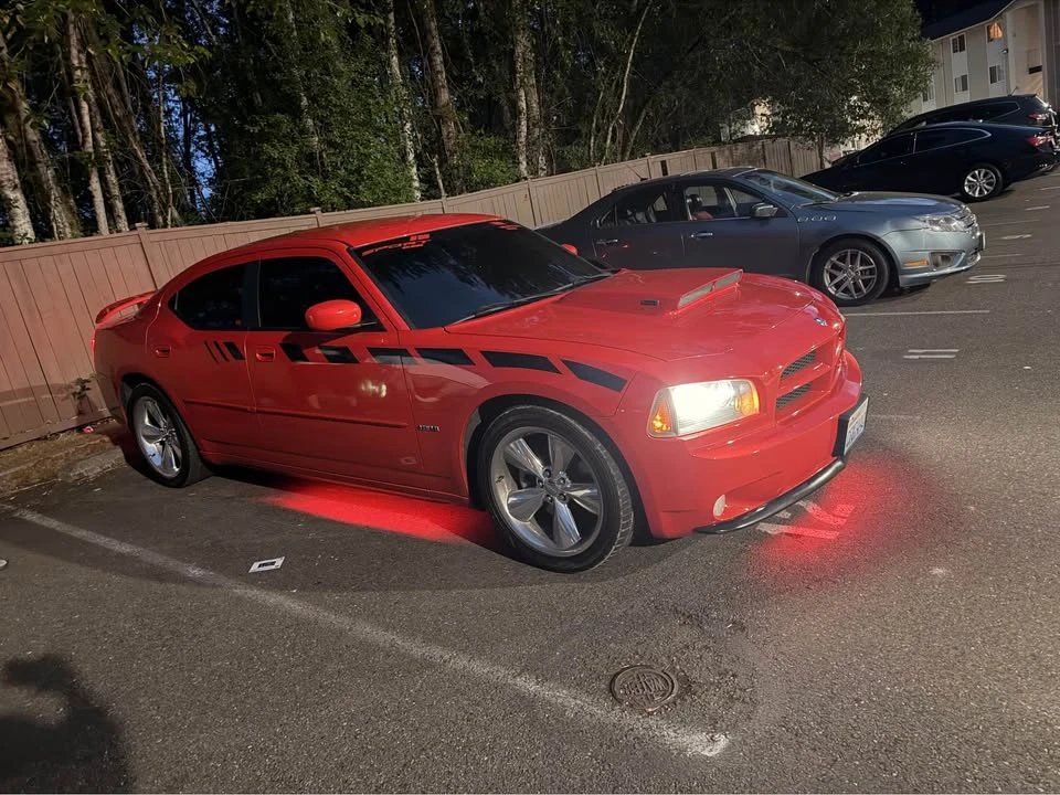2010 Dodge Charger 6th Gen - Image 2 of 9
