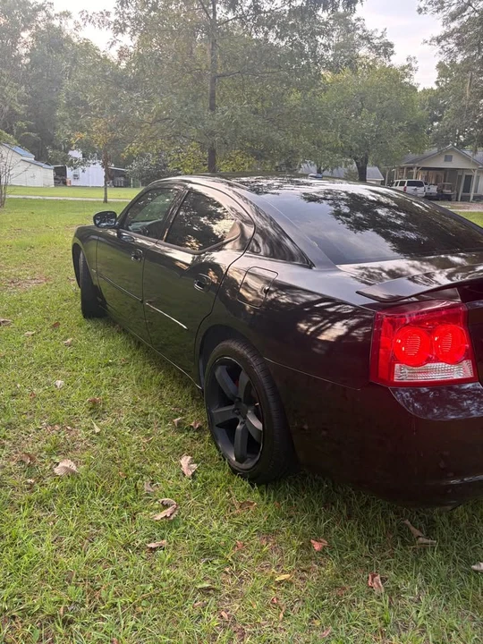 2010 Dodge Charger 6th Gen - Image 4 of 11