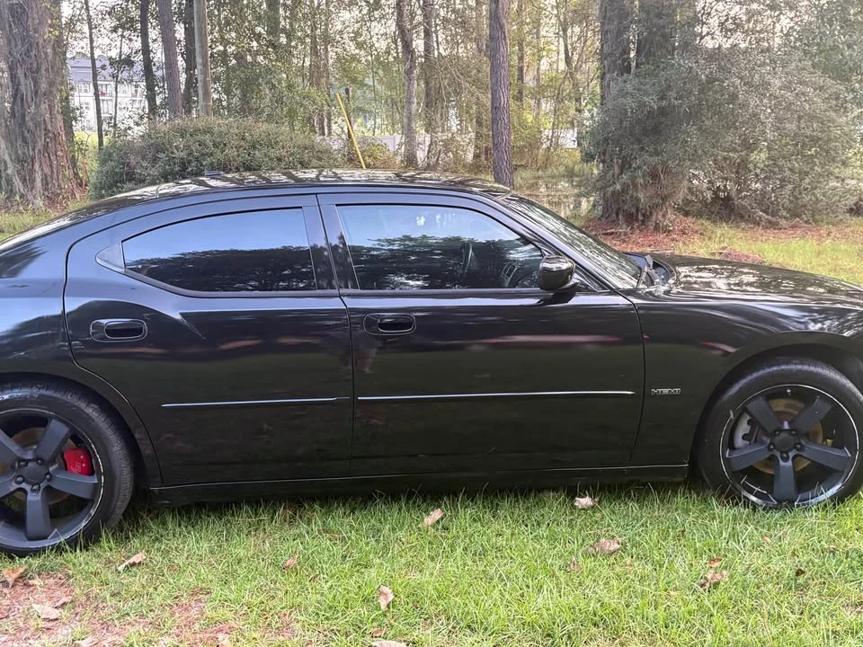 2010 Dodge Charger 6th Gen - Image 9 of 11