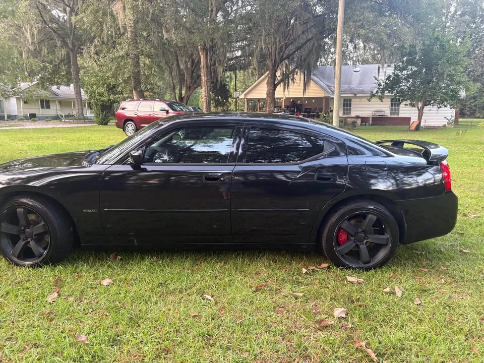 2010 Dodge Charger 6th Gen - Image 3 of 11