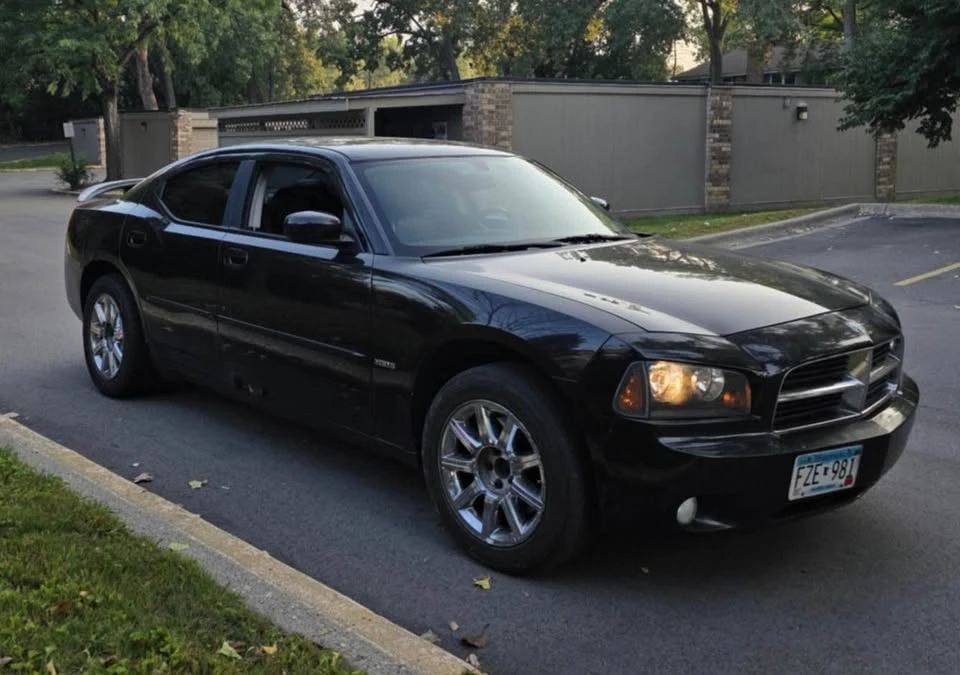 2010 Dodge Charger 6th Gen - Image 5 of 5