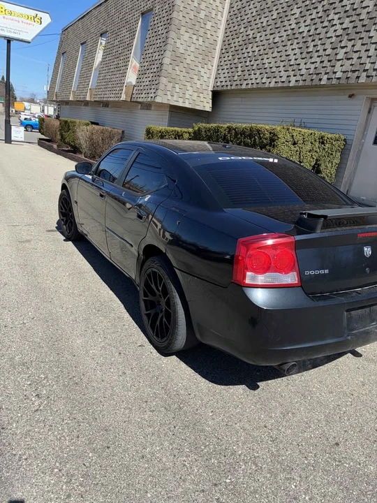 2010 Dodge Charger 6th Gen - Image 6 of 14