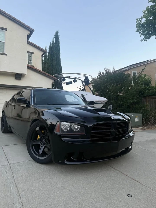 2010 Dodge Charger 6th Gen - Image 4 of 13