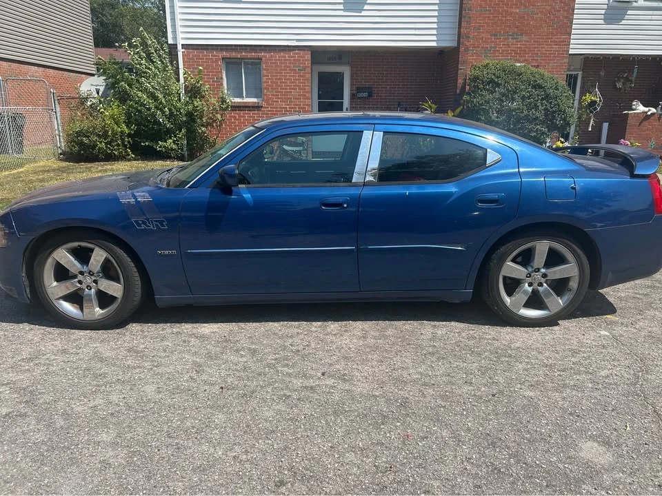 2010 Dodge Charger 6th Gen - Image 3 of 4