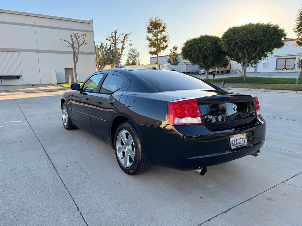 2010 Dodge Charger 6th Gen - Image 7 of 19