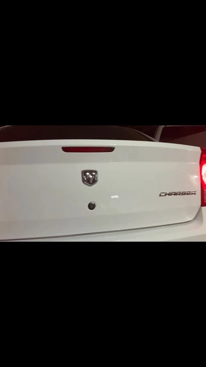2010 Dodge Charger 6th Gen - Image 5 of 5