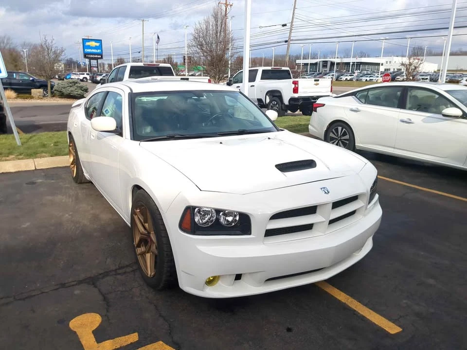 2010 Dodge Charger 6th Gen - Image 2 of 10