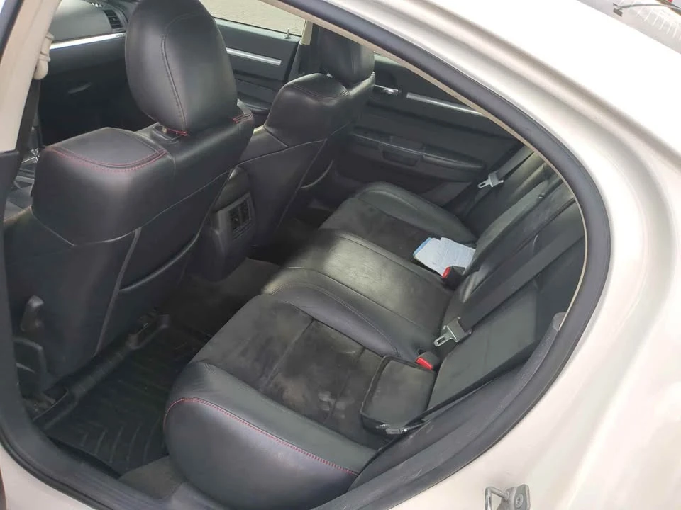 2010 Dodge Charger 6th Gen - Image 8 of 10