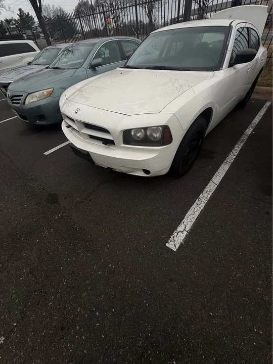 2010 Dodge Charger 6th Gen - Image 5 of 9