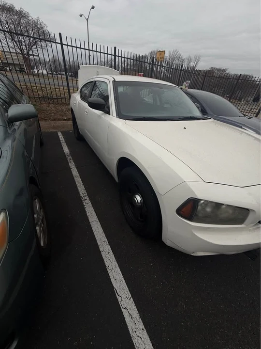 2010 Dodge Charger 6th Gen - Image 3 of 9