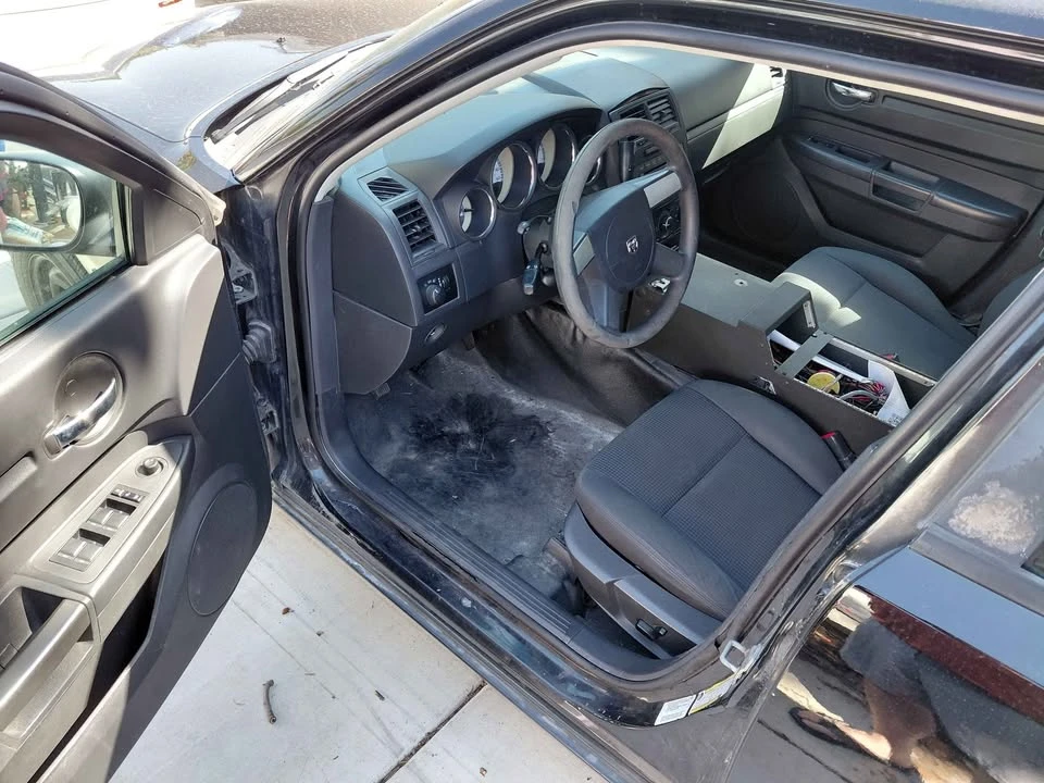 2010 Dodge Charger 6th Gen - Image 6 of 7