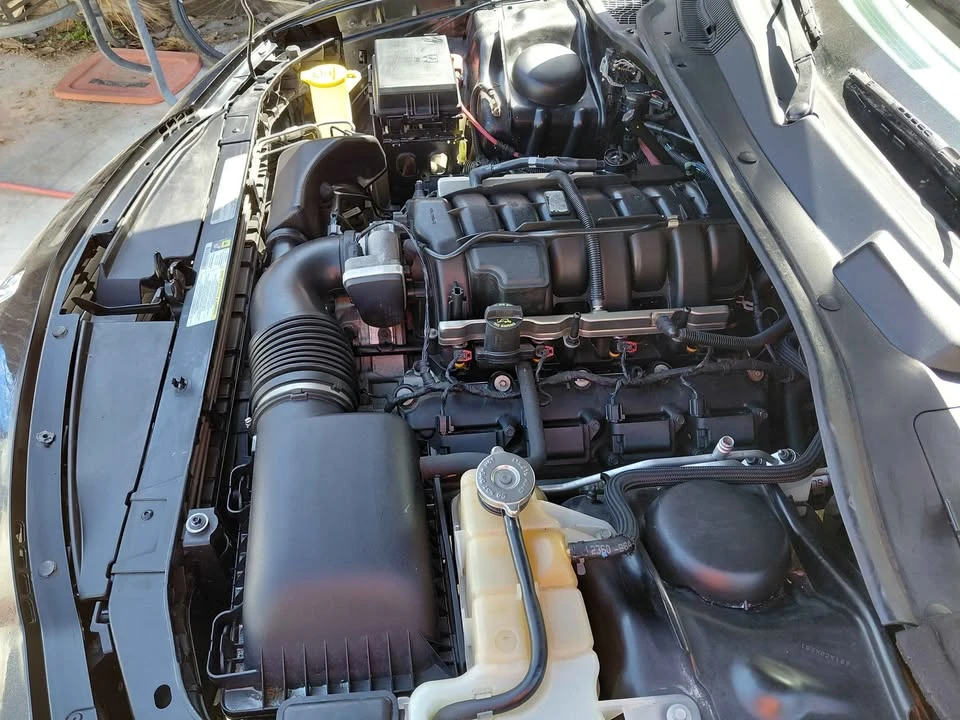 2010 Dodge Charger 6th Gen - Image 2 of 7