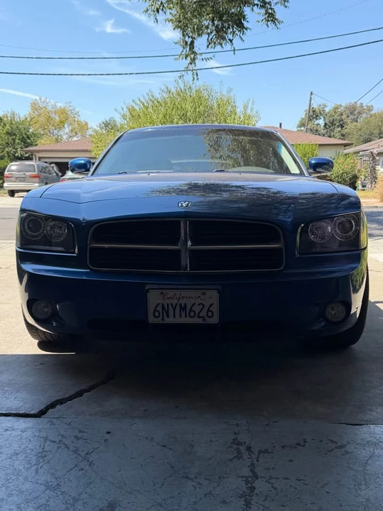 2010 Dodge Charger 6th Gen - Image 2 of 13