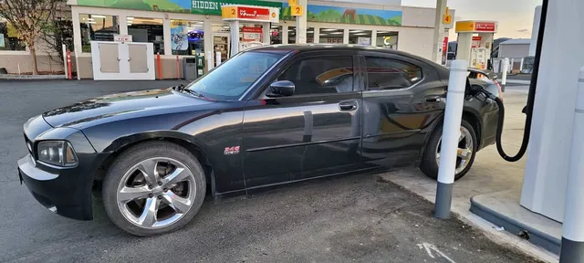 2010 Dodge Charger R/T Sedan 4D
