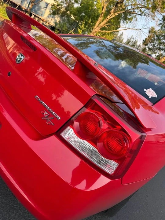 2010 Dodge Charger 6th Gen - Image 5 of 12